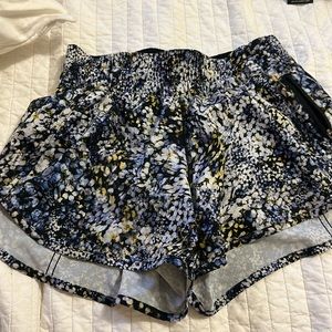 Lululemon tracker shorts. Like new. Size 6